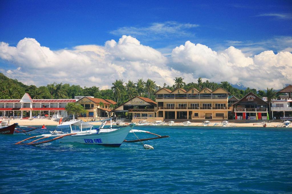 Lalaguna Beach Club And Dive Centre Puerto Galera Luaran gambar